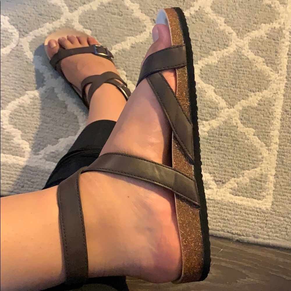 Sandals - Picture 3 of 5